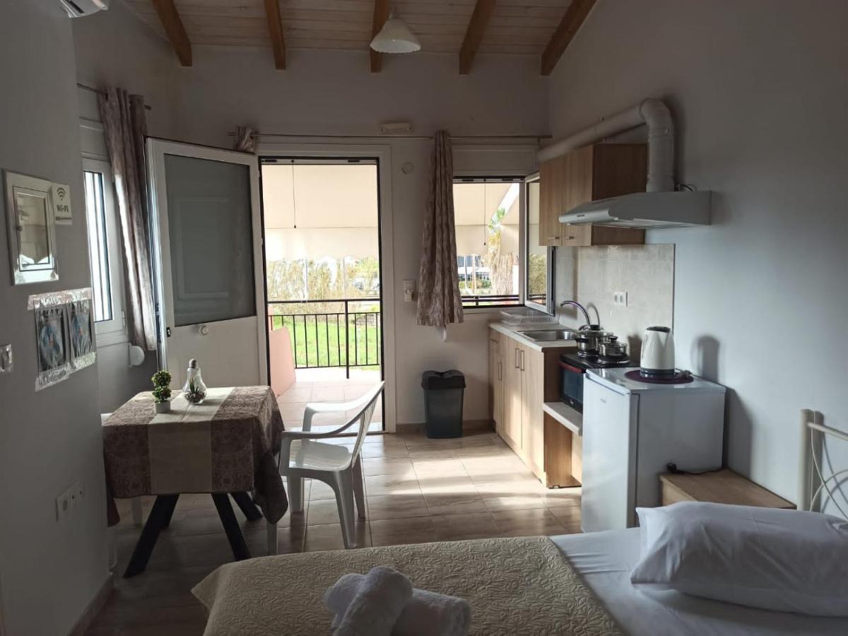 Christos Family Apartments Β Corfu  Екстериор снимка